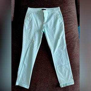 Women’s Banana Republic size 6, light blue chino pants